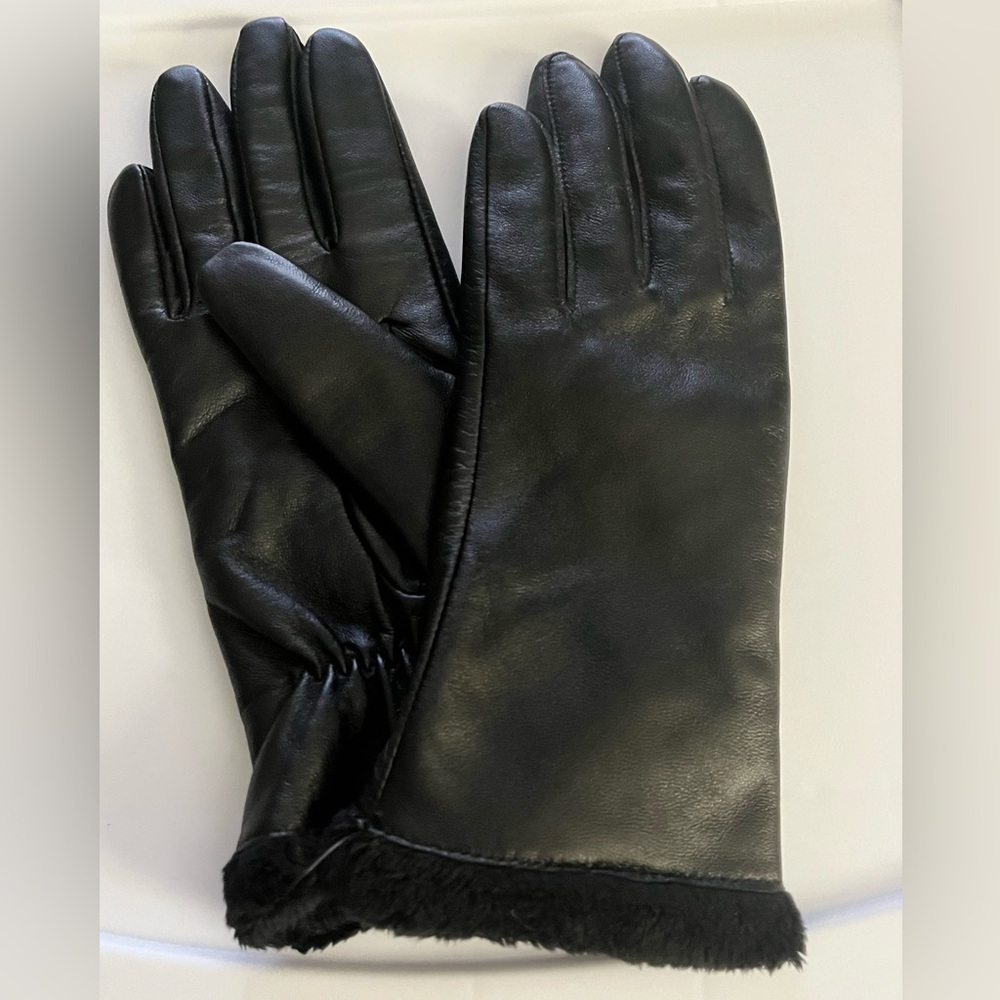 NEW- Charter Club luxury gloves